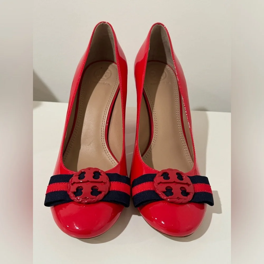 Tory Burch Red Patent Leather Heels with Navy Trim